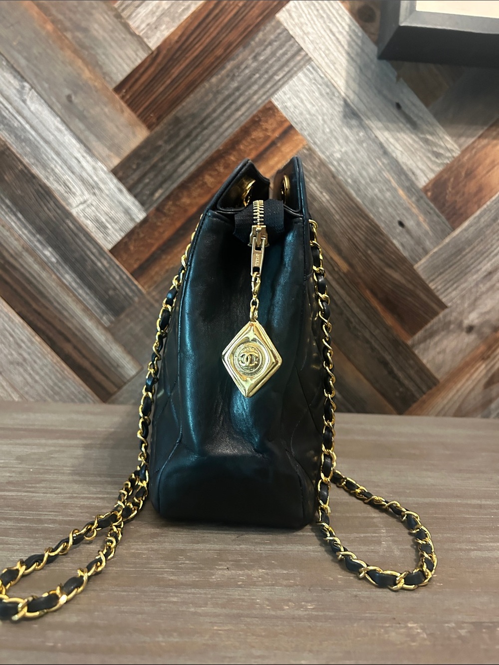 Vintage Chanel Quilted Lambskin Shoulder Bag - Picture 4 of 9